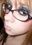Busty amateur Ashtynn takes pics of her tits