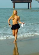 Busty blonde flash in public